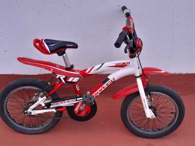 Bicicleta bmx freestyle infantil Raleigh MXR R16 color blanco/rojo